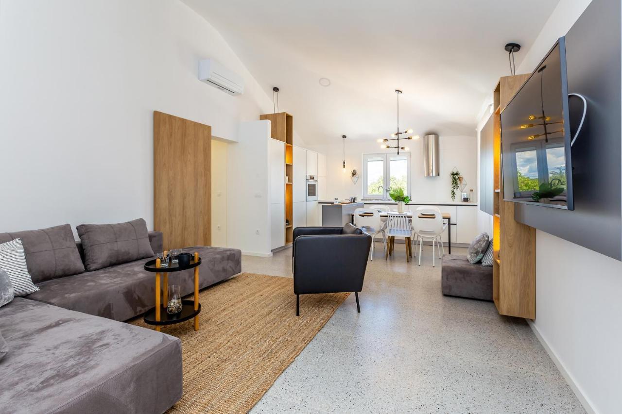Salatić Apartment Laurus מראה חיצוני תמונה