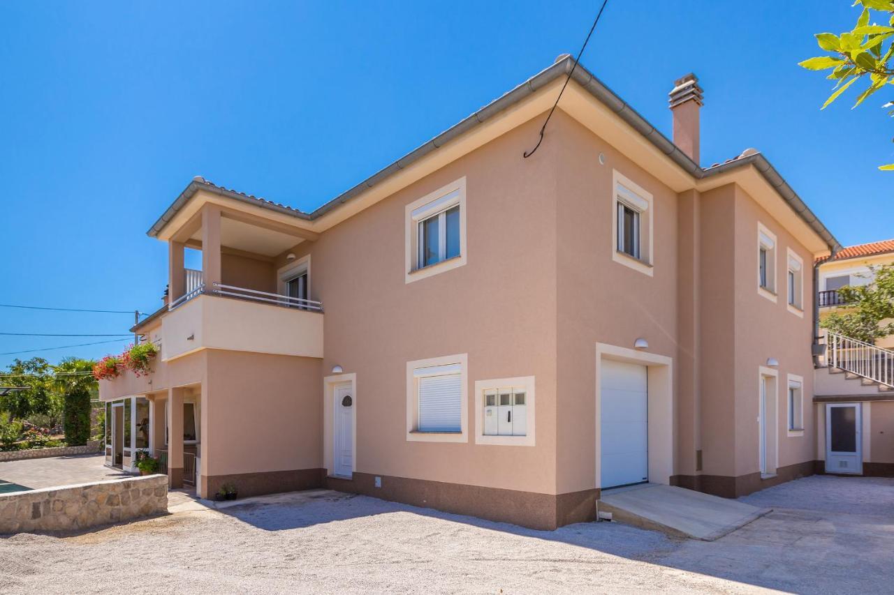 Salatić Apartment Laurus מראה חיצוני תמונה